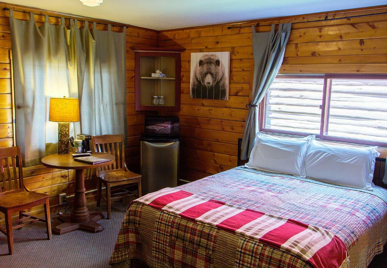 High Country Motel And Cabins Cooke City Luaran gambar