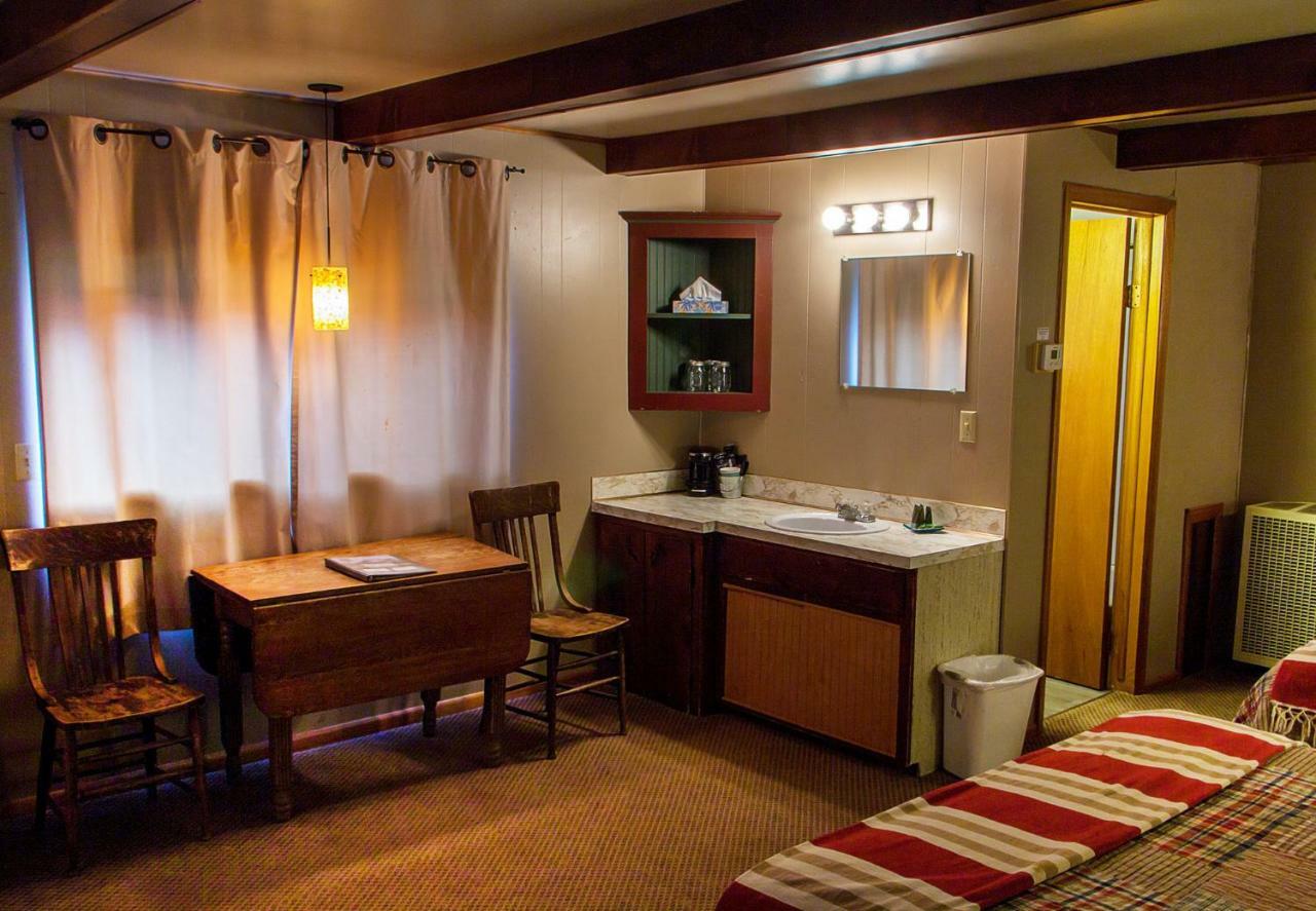 High Country Motel And Cabins Cooke City Luaran gambar